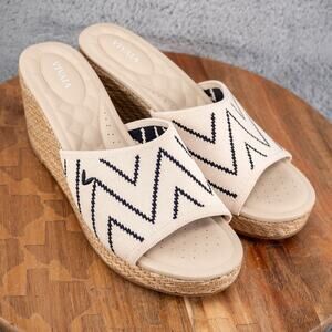 Vivaia Stacey Pro‎ Womens V Print Round Toe Wedge Sandals Size US 10 Cream Ivory